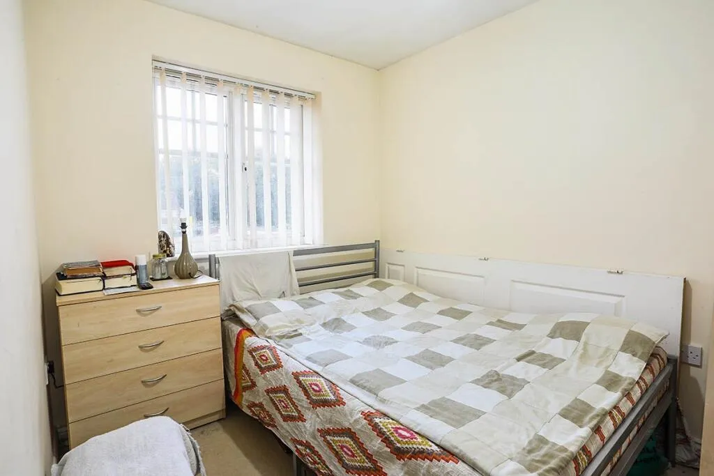 3 bed End of Terrace