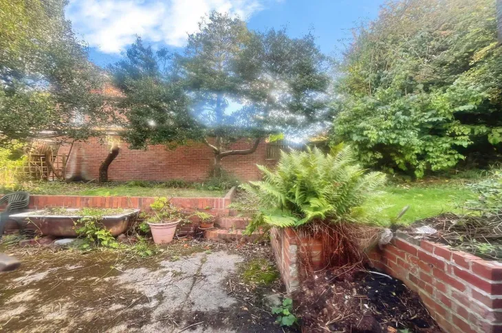 2 bed Semi-Detached Bungalow