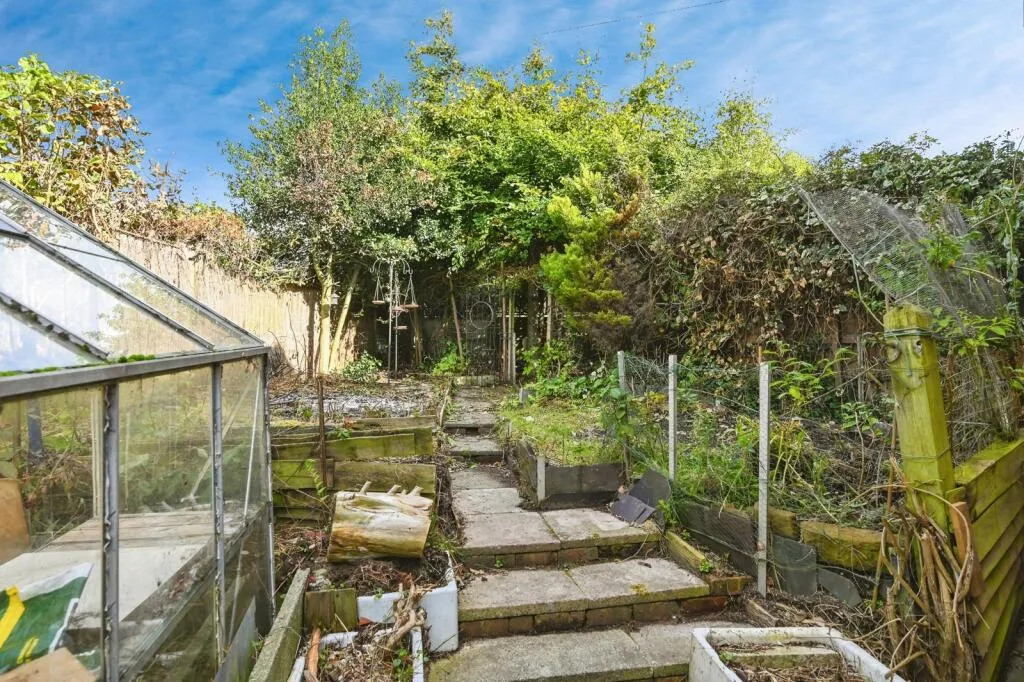 2 bed Semi-Detached