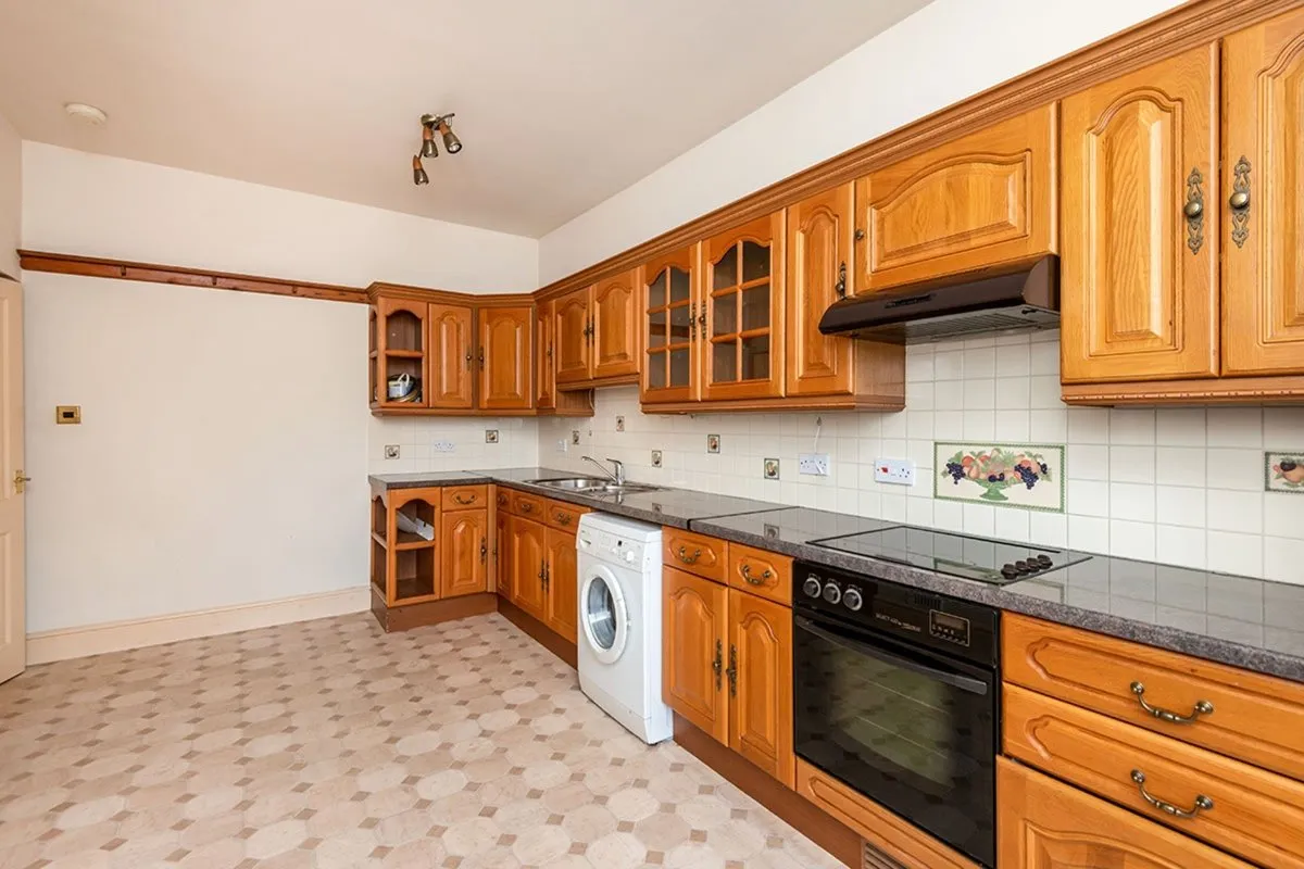 2 bed Commercial Property