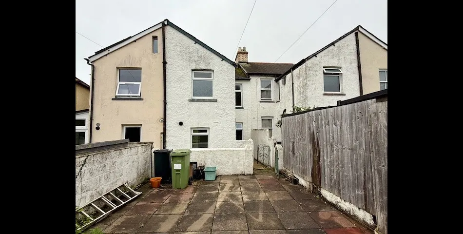 16 Exeter Road, Kingsteignton, Devon TQ12 3TZ DN99558	