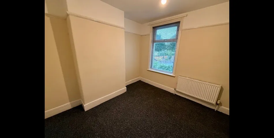 16 Exeter Road, Kingsteignton, Devon TQ12 3TZ DN99558	