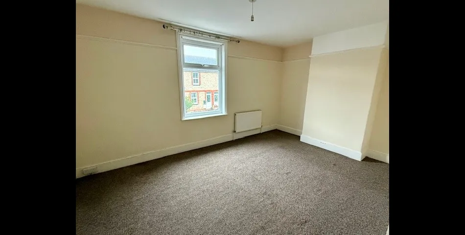 16 Exeter Road, Kingsteignton, Devon TQ12 3TZ DN99558	