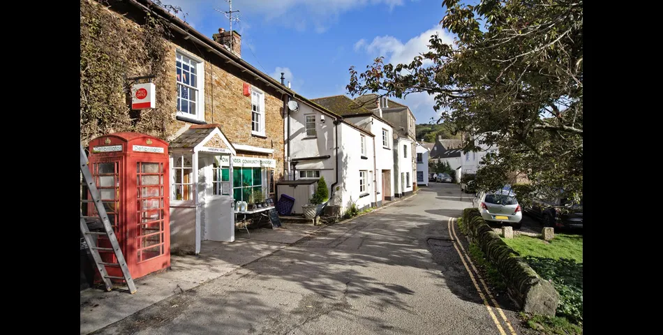 Stonesthrow, Old Road, Harbertonford, Totnes, Devon, TQ9 7TA