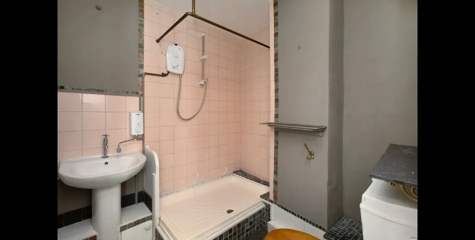 10 Bank Lane, Victoria Street, Totnes TQ9 5EH