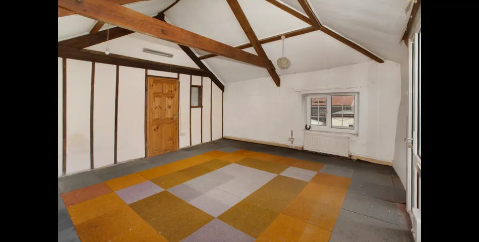 10 Bank Lane, Victoria Street, Totnes TQ9 5EH