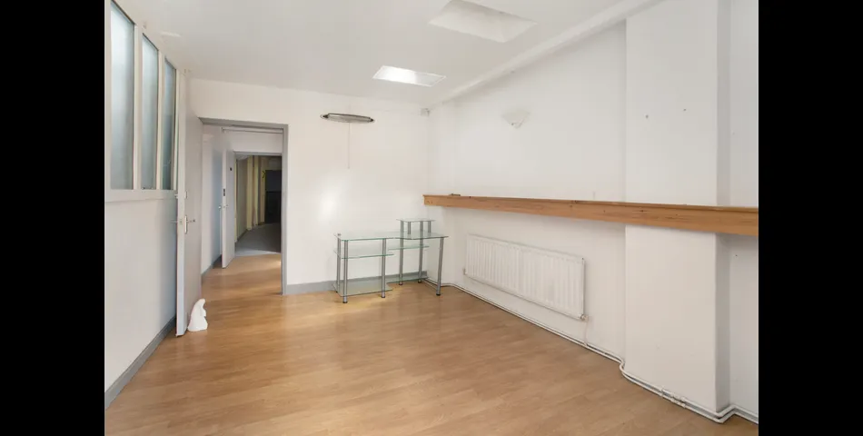 10 Bank Lane, Victoria Street, Totnes TQ9 5EH