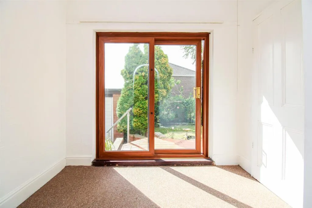 2 bed Detached