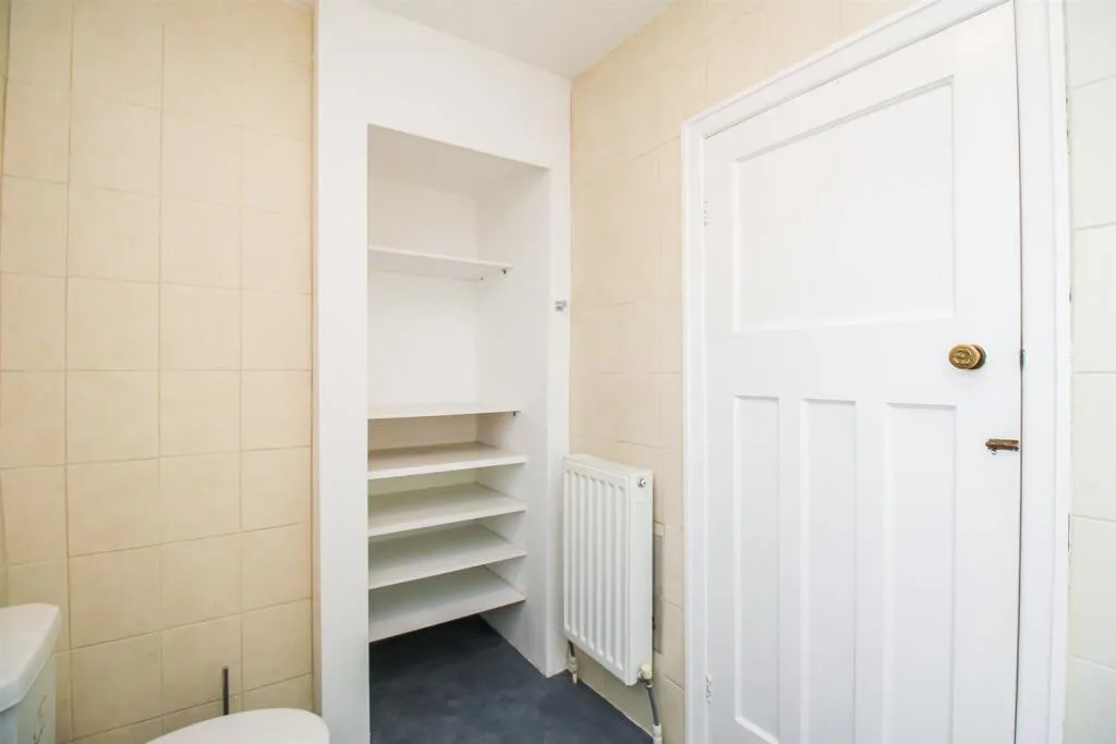 2 bed Detached