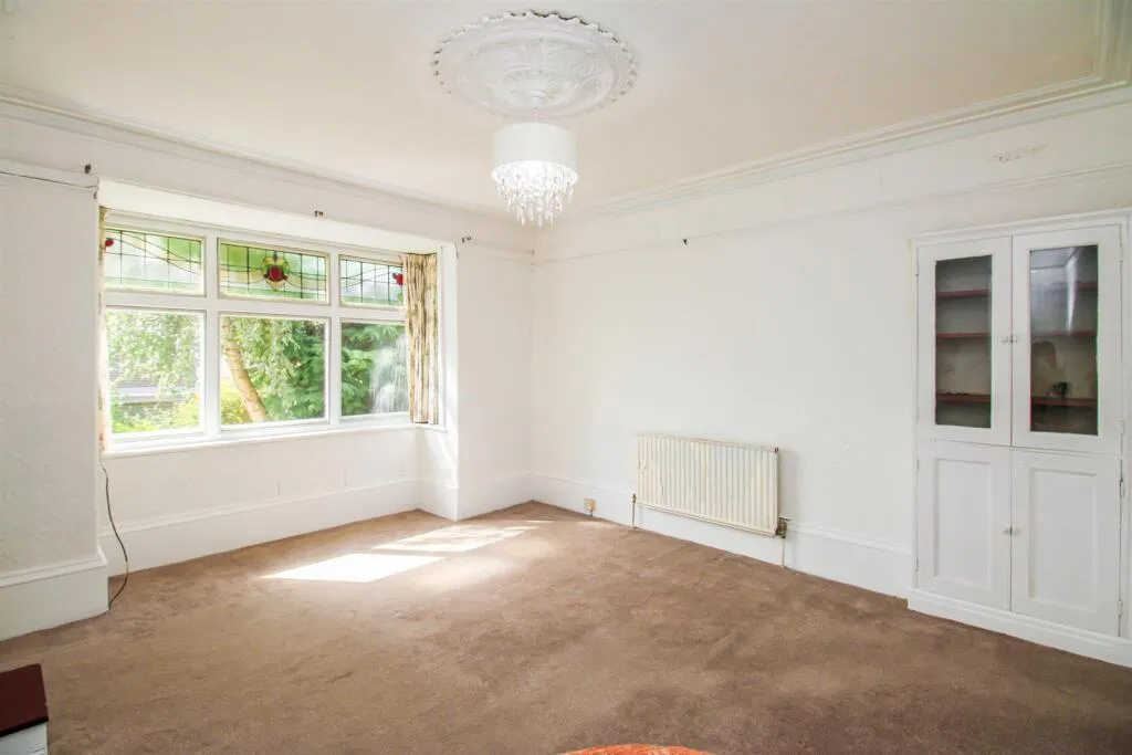 2 bed Detached