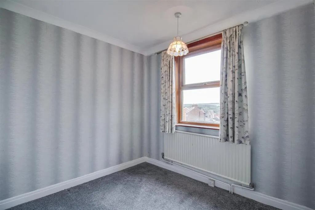 2 bed Detached