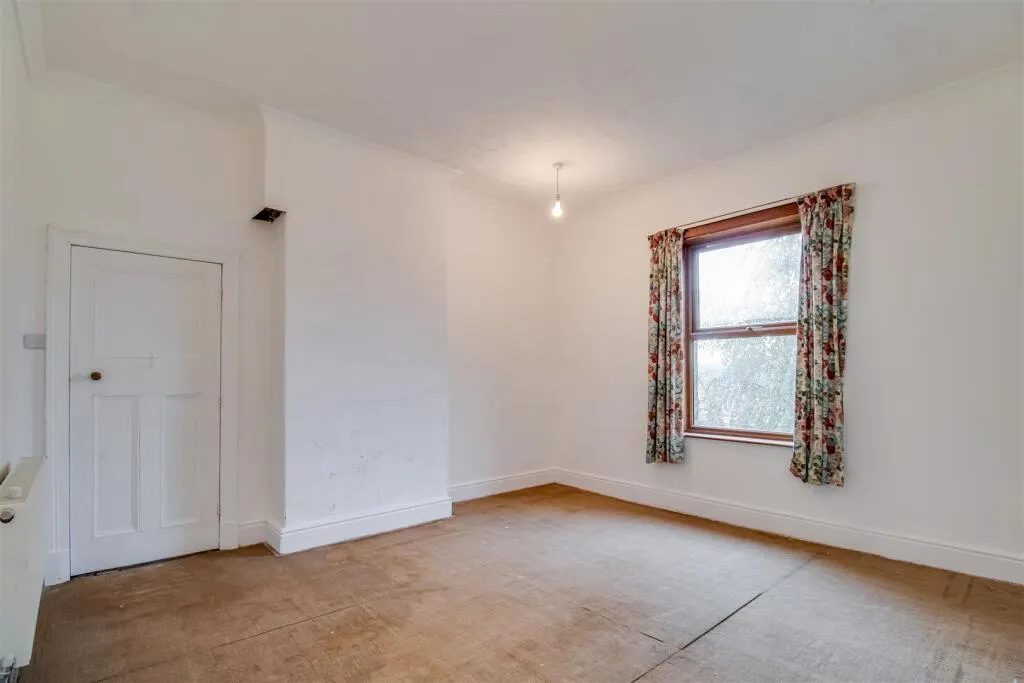 2 bed Detached