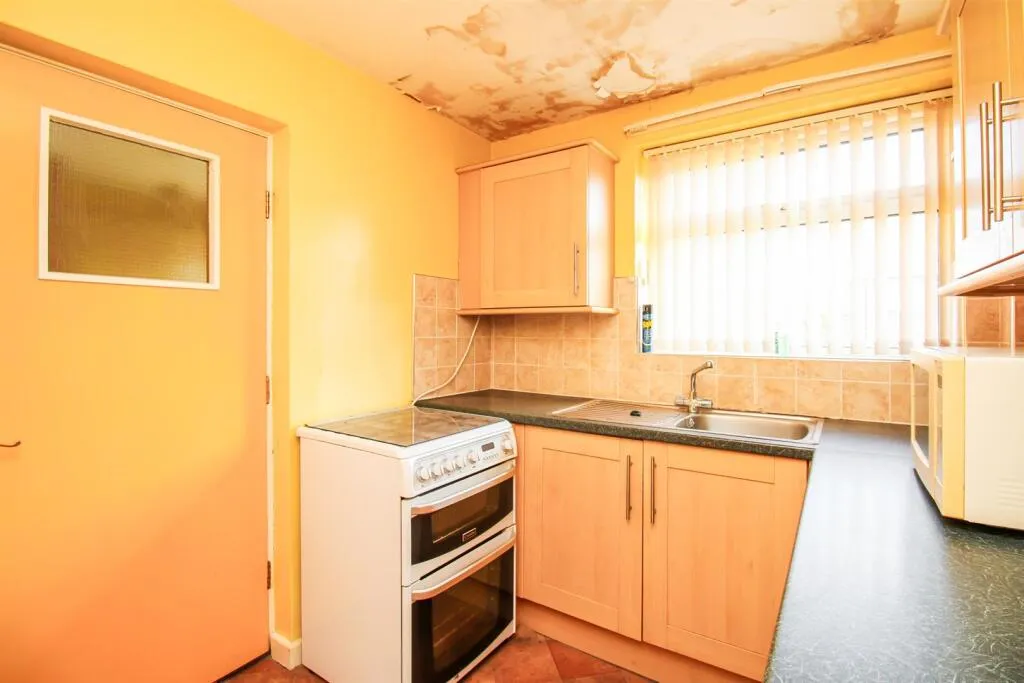 4 bed Semi-Detached