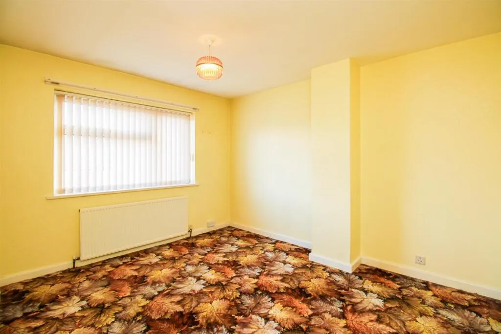 4 bed Semi-Detached
