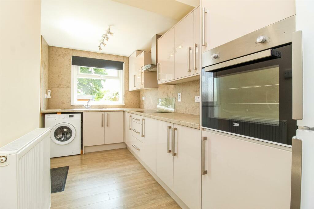 3 bed Semi-Detached Bungalow
