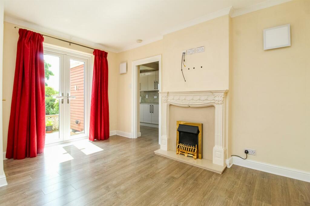 3 bed Semi-Detached Bungalow