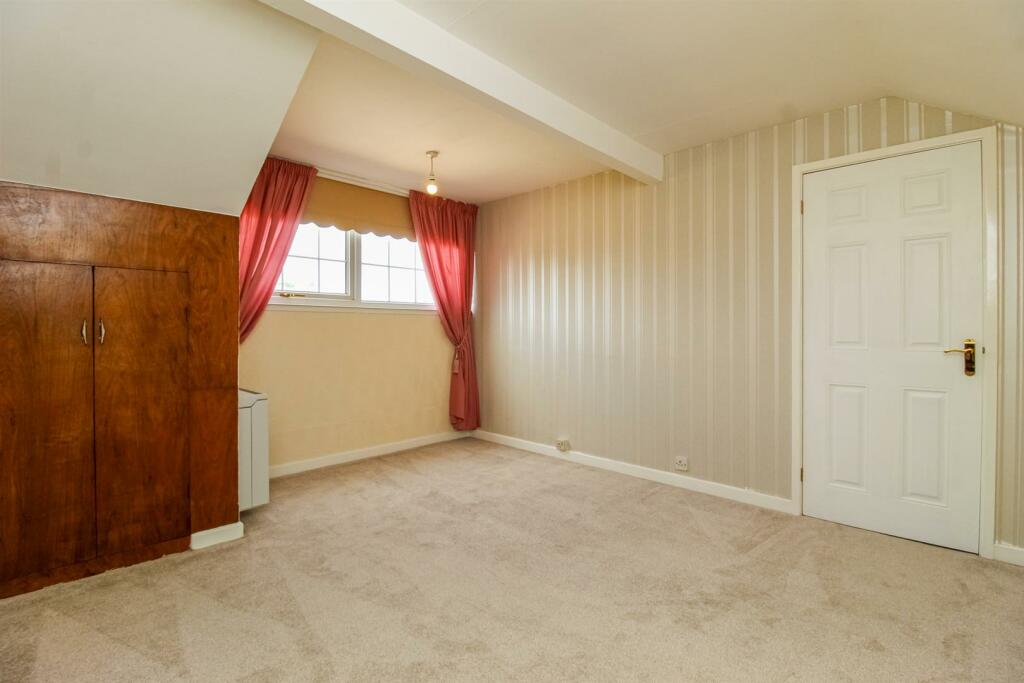 3 bed Semi-Detached Bungalow