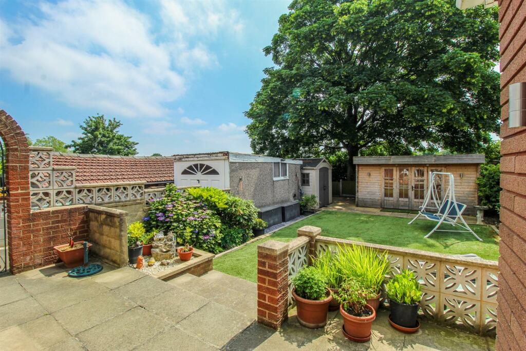 3 bed Semi-Detached Bungalow