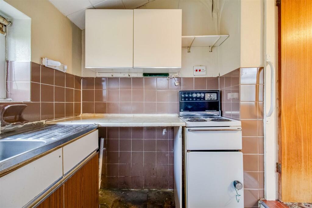 2 bed Semi-Detached