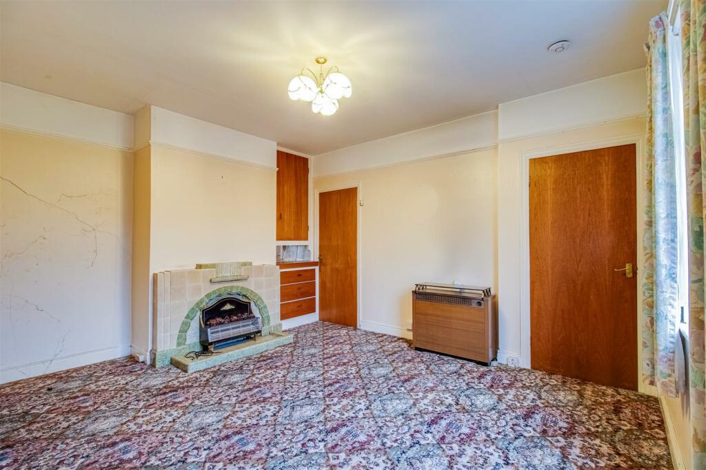 2 bed Semi-Detached