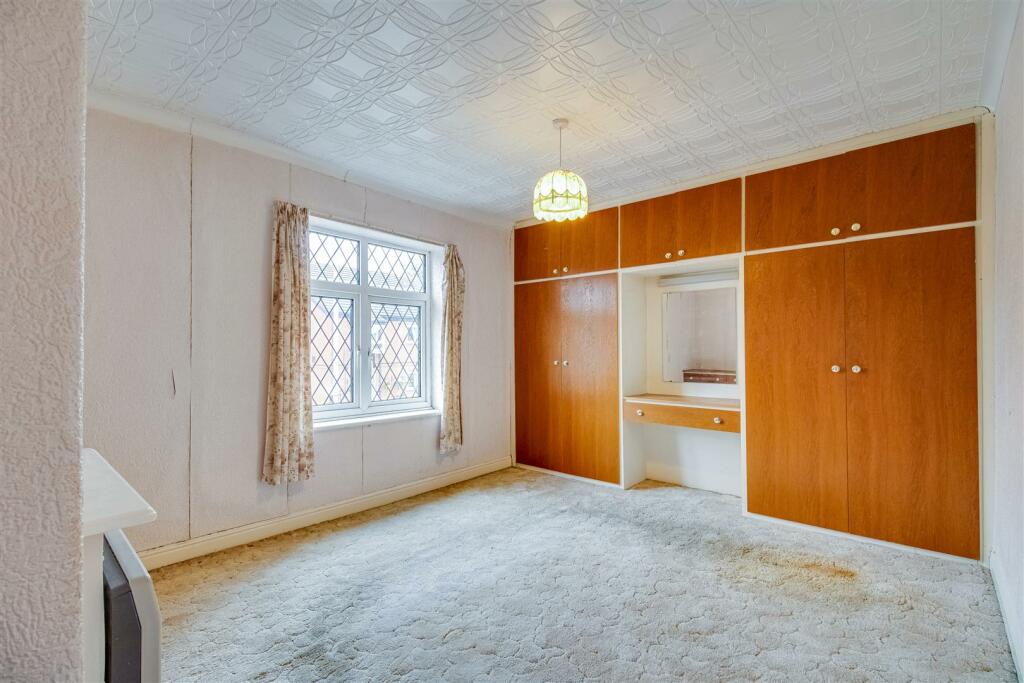 2 bed Semi-Detached