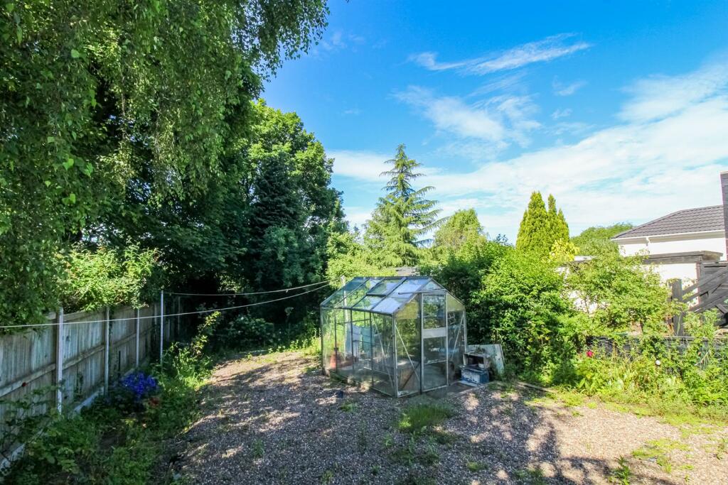 2 bed Semi-Detached Bungalow