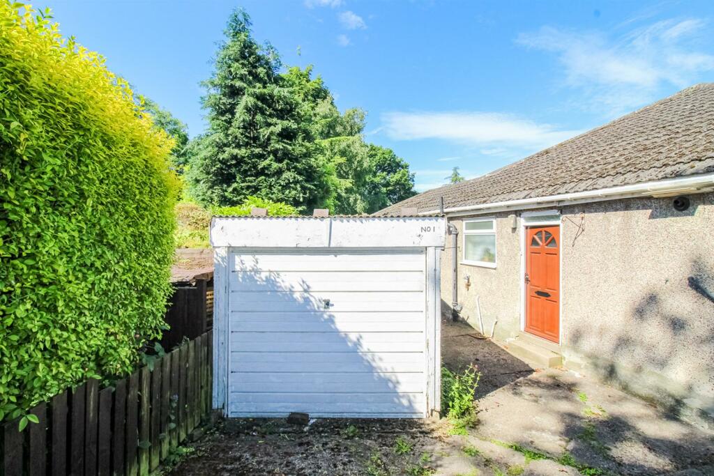 2 bed Semi-Detached Bungalow