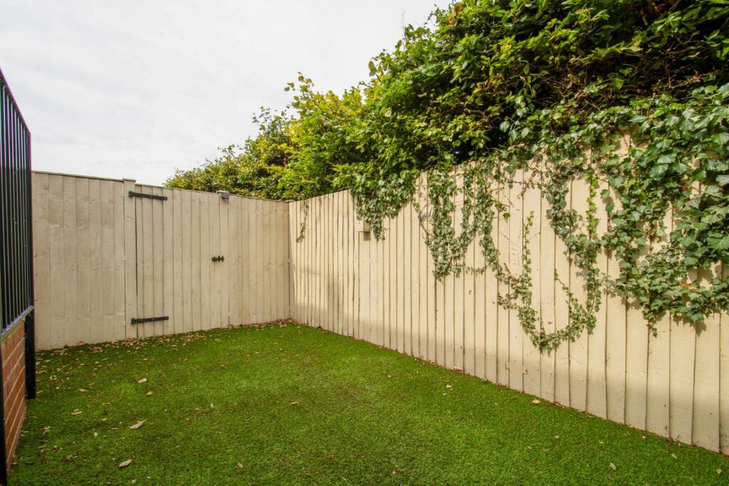 2 bed Terraced