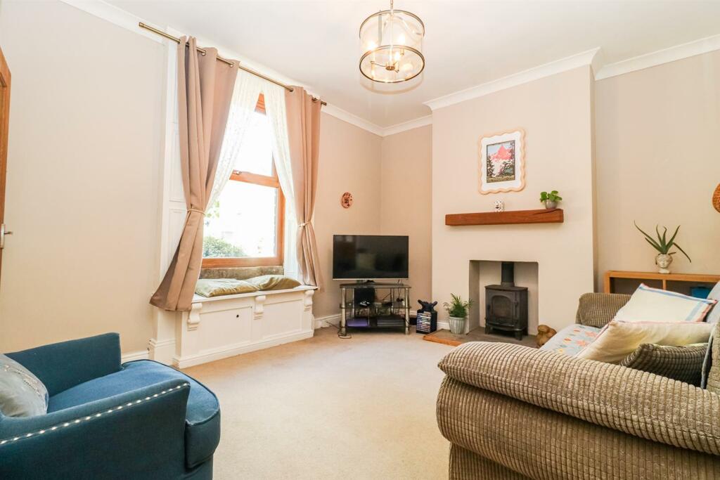 3 bed Semi-Detached