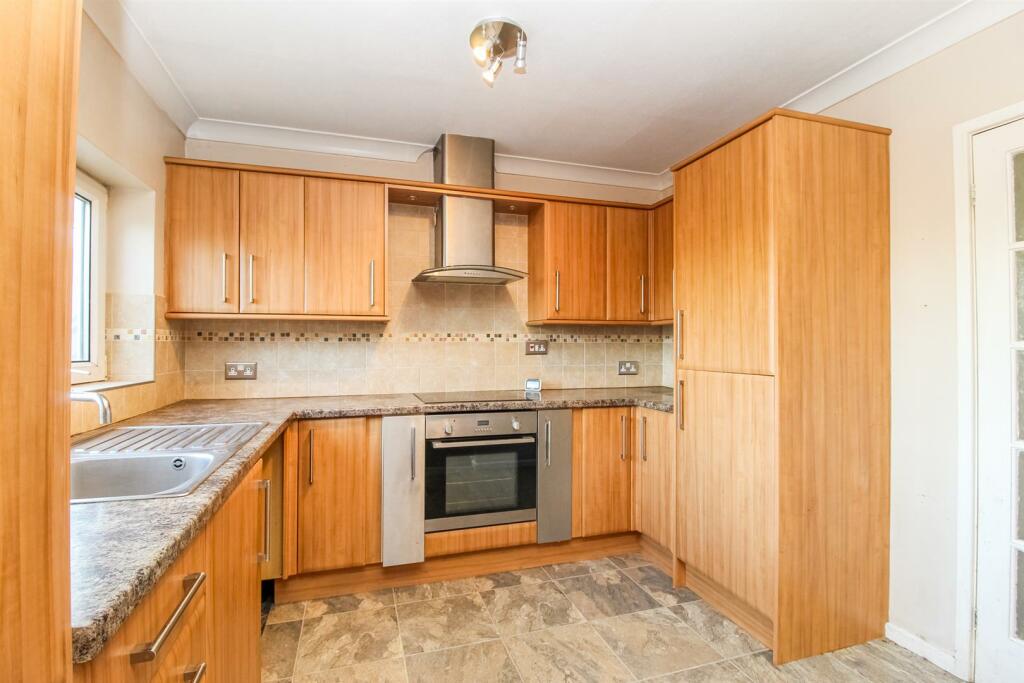 3 bed Semi-Detached Bungalow