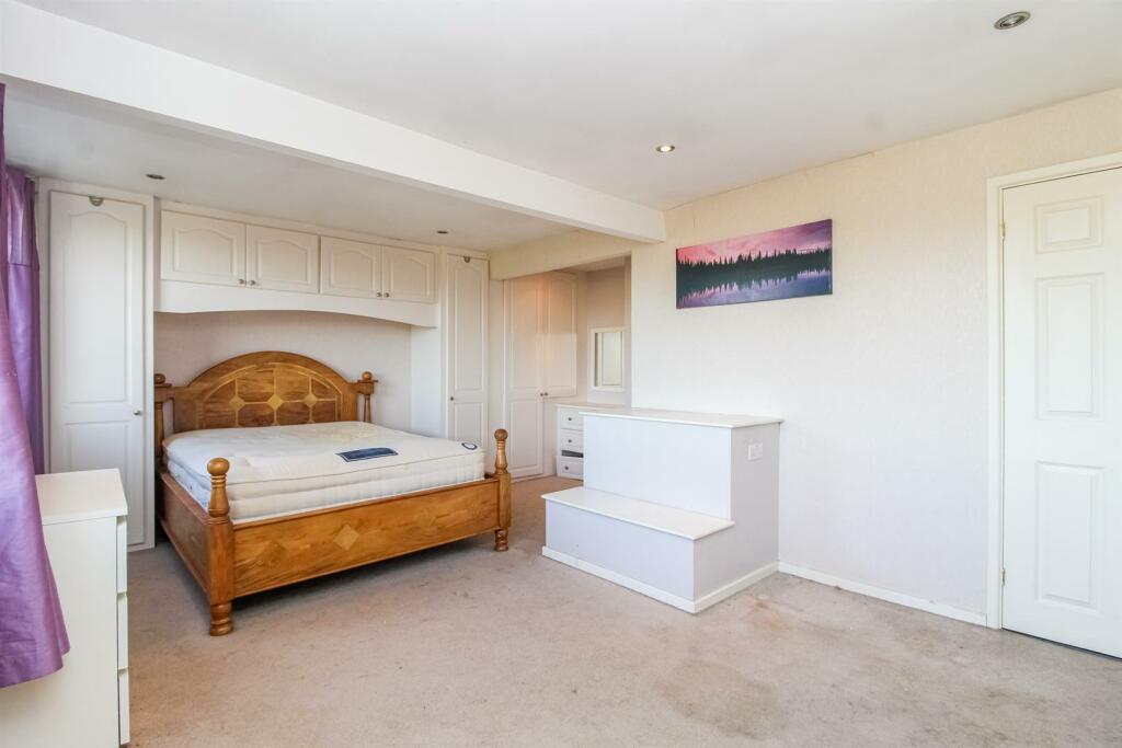 3 bed Semi-Detached Bungalow