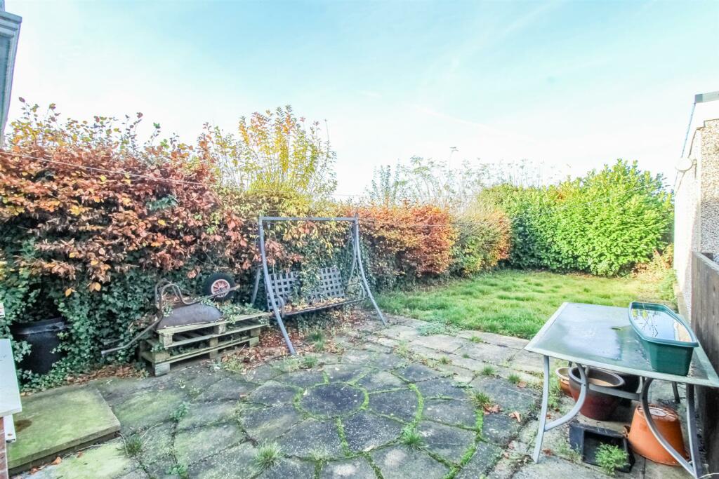3 bed Semi-Detached Bungalow