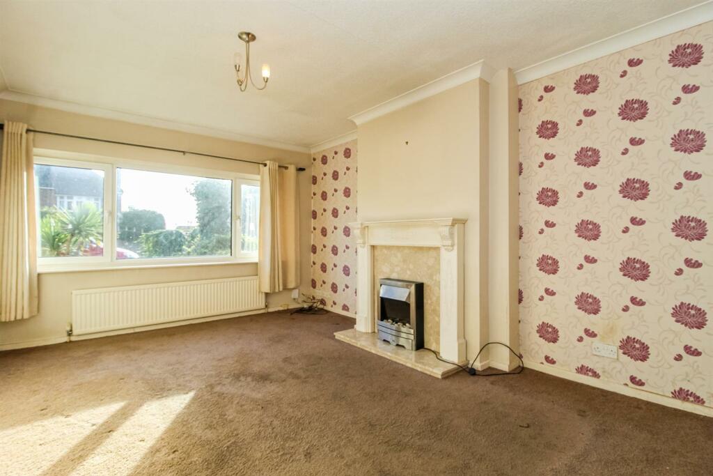 3 bed Semi-Detached Bungalow
