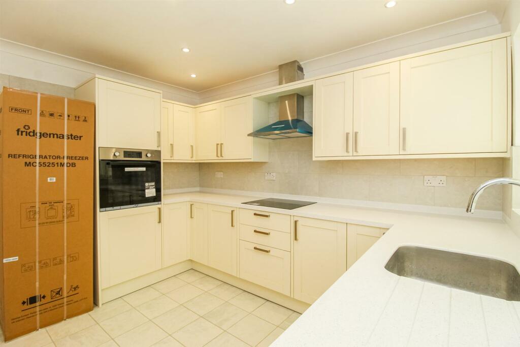 2 bed Detached Bungalow