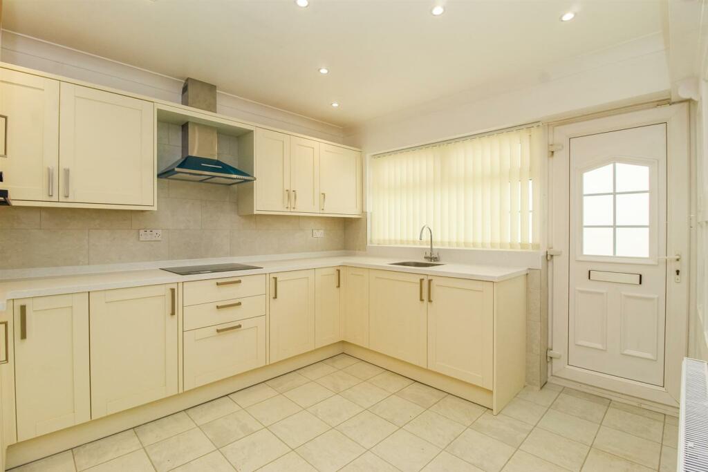 2 bed Detached Bungalow