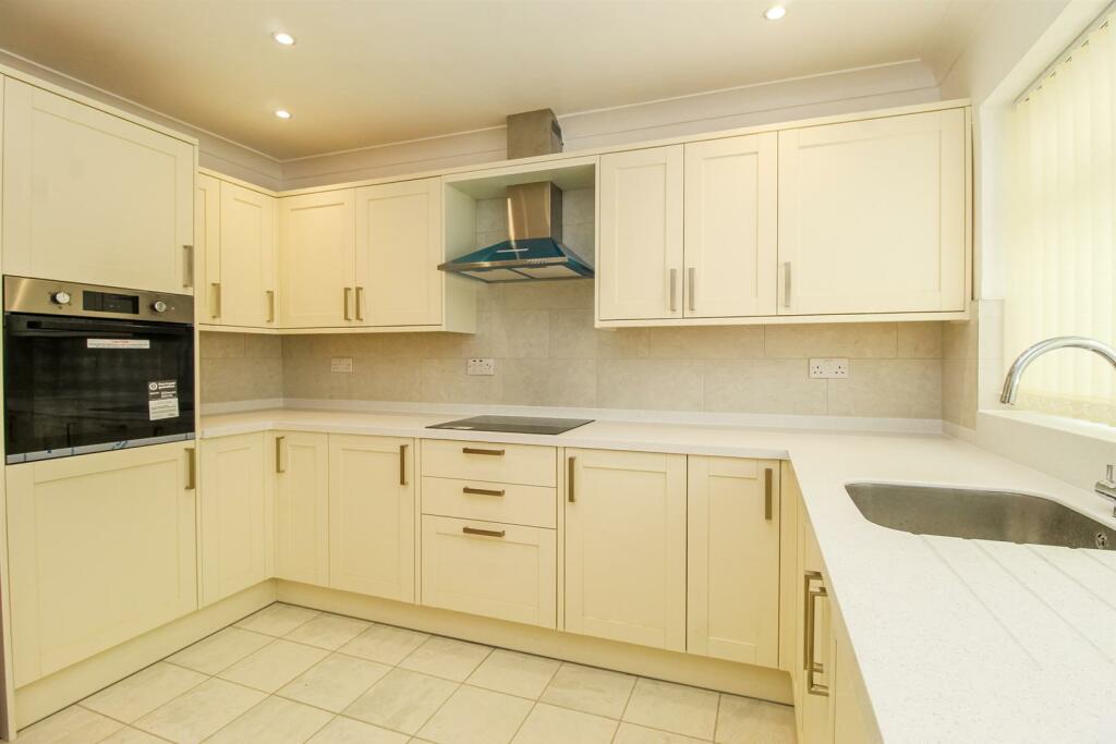 2 bed Detached Bungalow