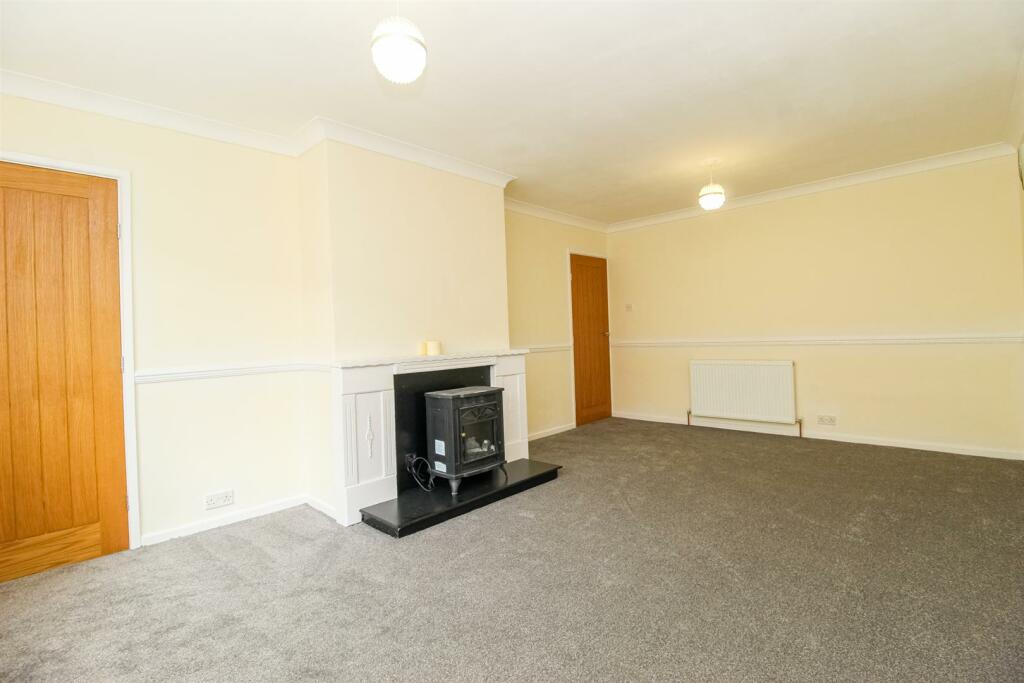 2 bed Detached Bungalow