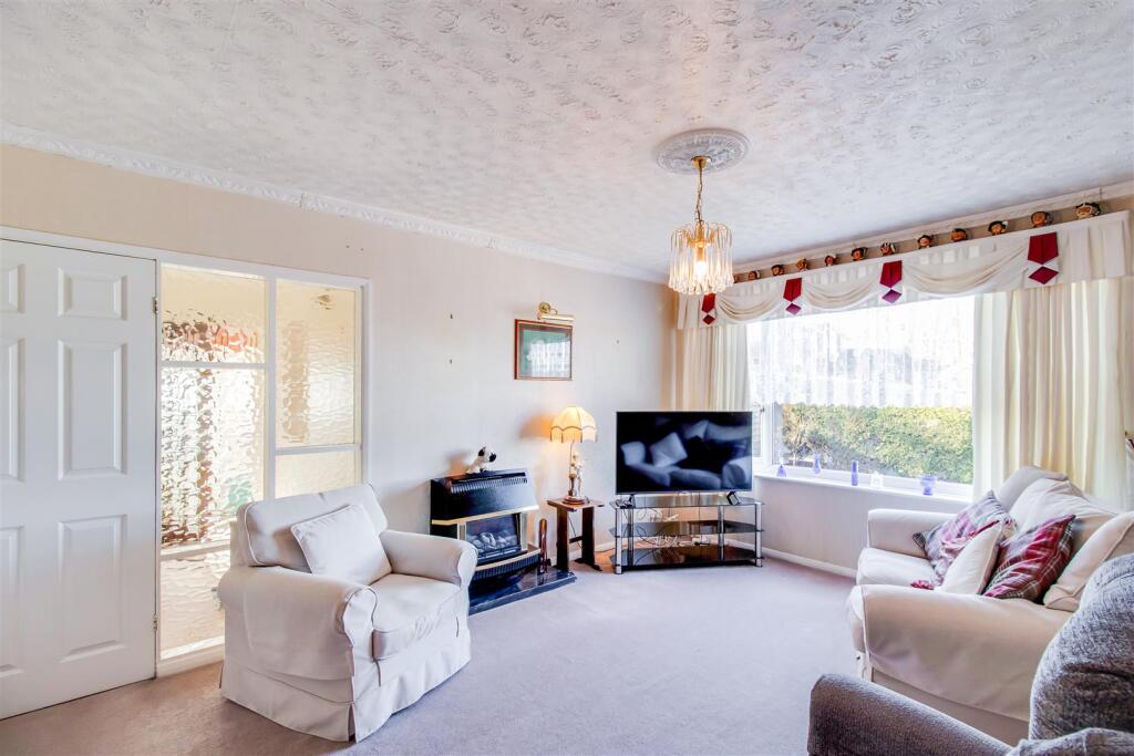 3 bed Detached Bungalow