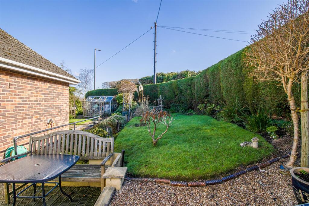 3 bed Detached Bungalow