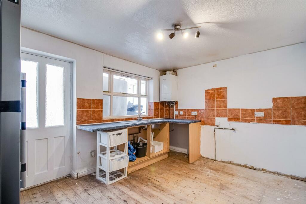 3 bed Semi-Detached