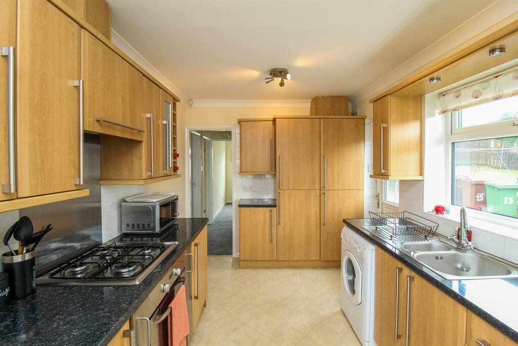 2 bed Semi-Detached Bungalow