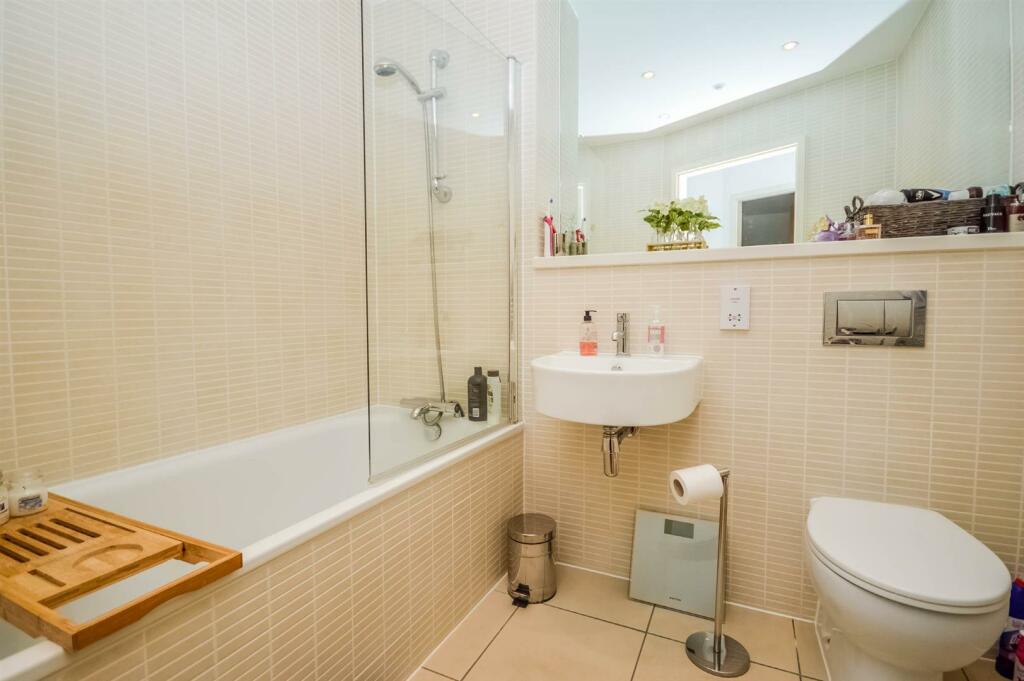 1 bed Apartment