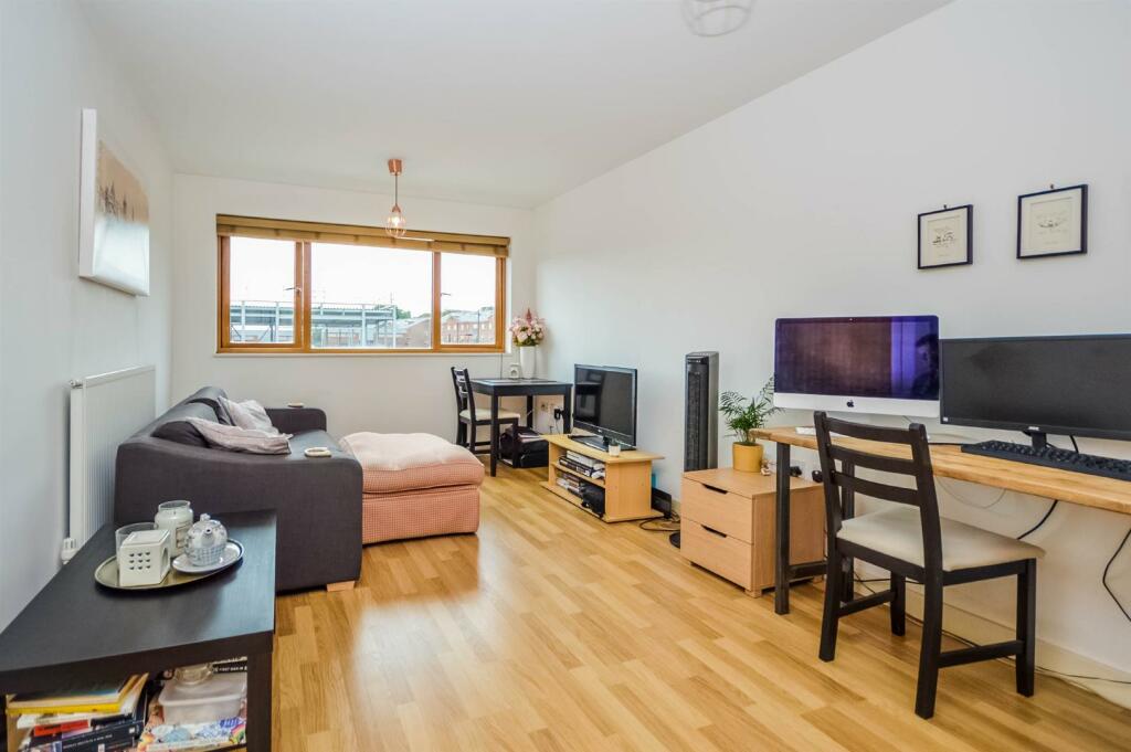 1 bed Apartment