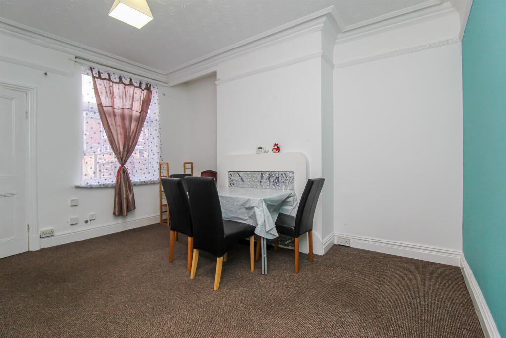 3 bed Terraced