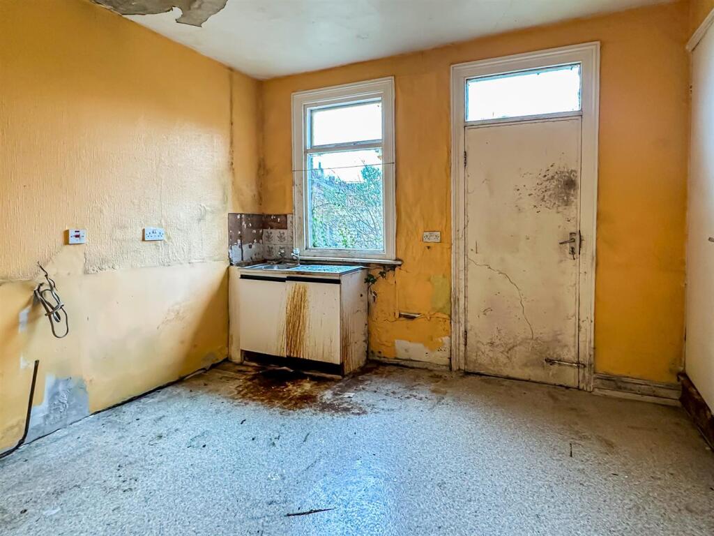 2 bed Terraced