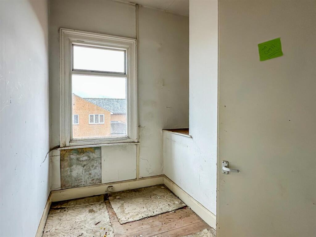 2 bed Terraced