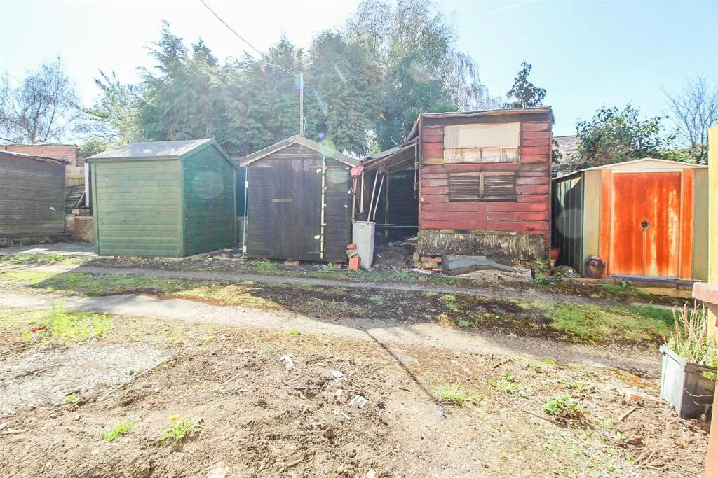 3 bed Terraced