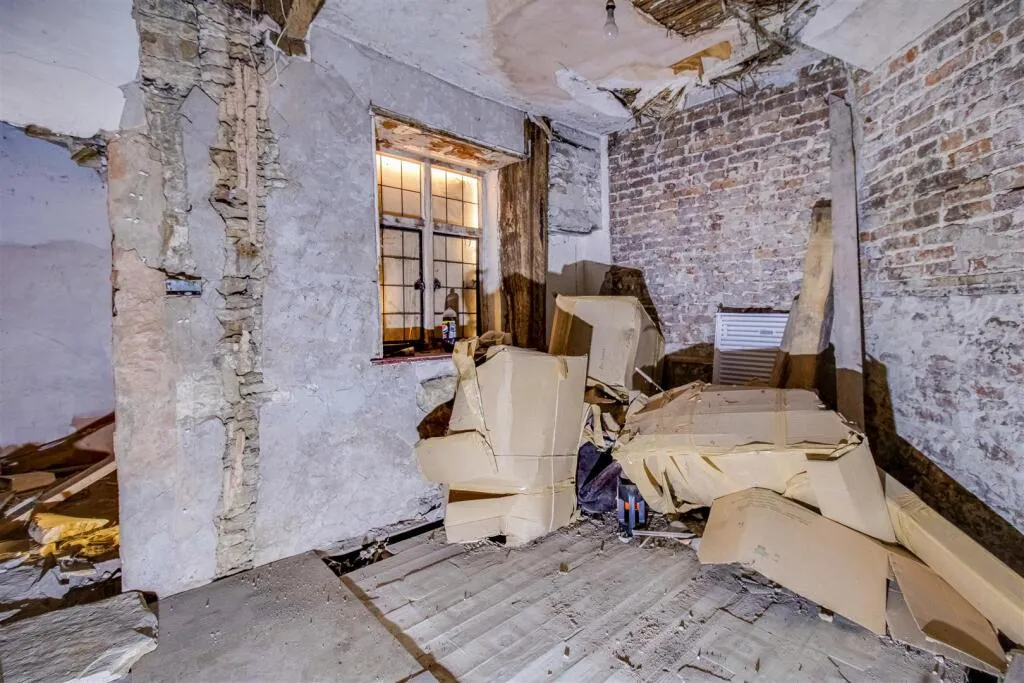 4 bed Manor House