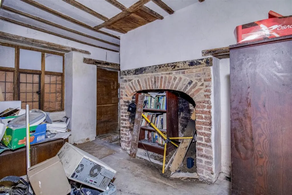 4 bed Manor House