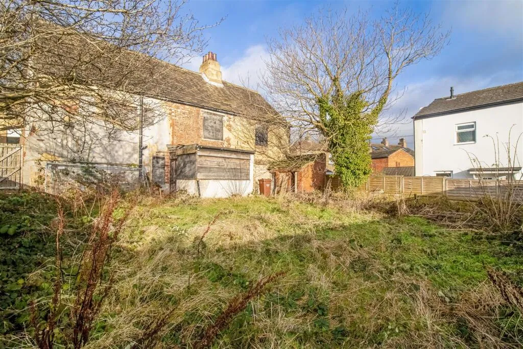 4 bed Manor House
